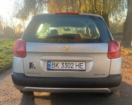 Серый Пежо 207, объемом двигателя 1.4 л и пробегом 195 тыс. км за 5500 $, фото 6 на Automoto.ua
