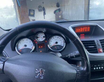Пежо 207 2008 у Стрые на Automoto.ua Сірий Пежо 207, об'ємом двигуна 1.6 л та пробігом 230 тис. км за 4400 $, фото 2 на Automoto.ua
