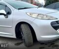 Сірий Пежо 207, об'ємом двигуна 1.6 л та пробігом 200 тис. км за 6100 $, фото 1 на Automoto.ua