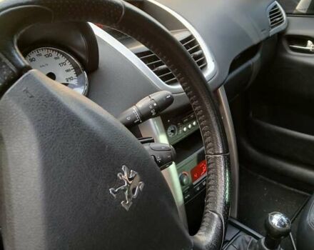 Сірий Пежо 207, об'ємом двигуна 1.6 л та пробігом 190 тис. км за 4200 $, фото 3 на Automoto.ua