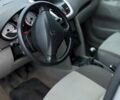 Серый Пежо 207, объемом двигателя 1.4 л и пробегом 204 тыс. км за 5400 $, фото 3 на Automoto.ua