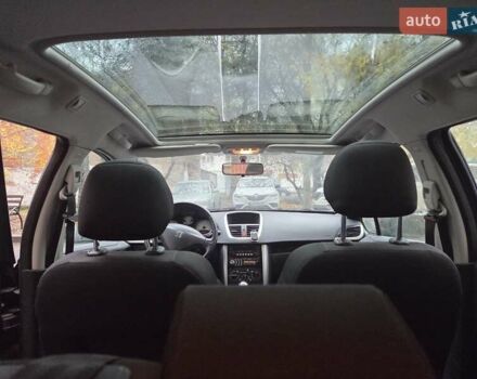 Серый Пежо 207, объемом двигателя 1.6 л и пробегом 191 тыс. км за 5500 $, фото 16 на Automoto.ua