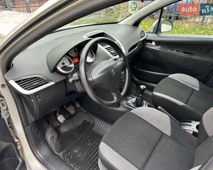 Сірий Пежо 207, об'ємом двигуна 1.4 л та пробігом 225 тис. км за 4450 $, фото 14 на Automoto.ua