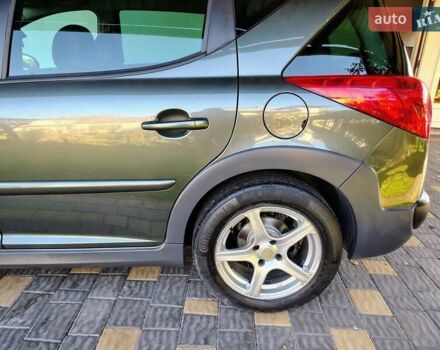 Серый Пежо 207, объемом двигателя 1.6 л и пробегом 272 тыс. км за 4700 $, фото 62 на Automoto.ua