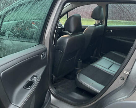 Серый Пежо 207, объемом двигателя 1.6 л и пробегом 423 тыс. км за 5200 $, фото 13 на Automoto.ua