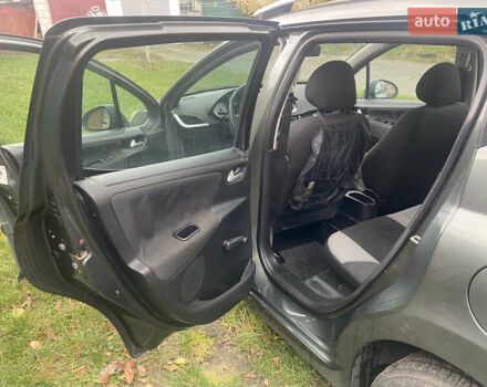 Пежо 207 2008 у Житомирі на Automoto.ua Сірий Пежо 207, об'ємом двигуна 1.4 л та пробігом 240 тис. км за 4700 $, фото 5 на Automoto.ua