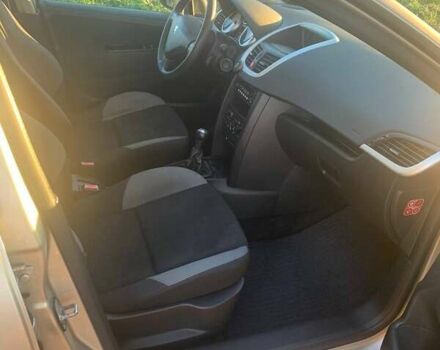 Серый Пежо 207, объемом двигателя 1.4 л и пробегом 195 тыс. км за 5500 $, фото 10 на Automoto.ua