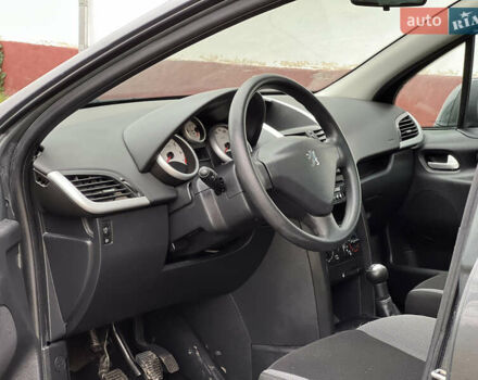Серый Пежо 207, объемом двигателя 1.4 л и пробегом 126 тыс. км за 4800 $, фото 15 на Automoto.ua