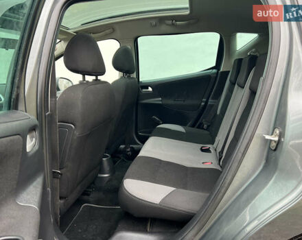 Серый Пежо 207, объемом двигателя 1.4 л и пробегом 126 тыс. км за 4800 $, фото 17 на Automoto.ua