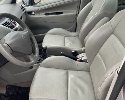 Серый Пежо 207, объемом двигателя 1.6 л и пробегом 187 тыс. км за 5900 $, фото 4 на Automoto.ua