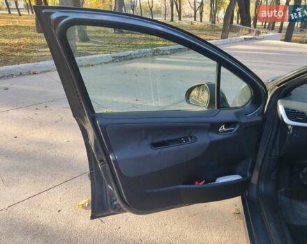 Сірий Пежо 207, об'ємом двигуна 1.6 л та пробігом 158 тис. км за 4500 $, фото 37 на Automoto.ua