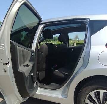 Пежо 207 2010 в Белой Церкве на Automoto.ua Серый Пежо 207, объемом двигателя 1.56 л и пробегом 350 тыс. км за 6200 $, фото 4 на Automoto.ua