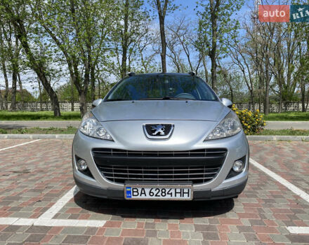 Серый Пежо 207, объемом двигателя 1.6 л и пробегом 182 тыс. км за 5800 $, фото 2 на Automoto.ua