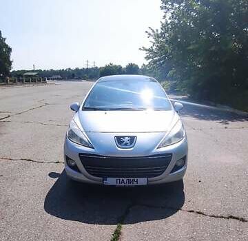 Пежо 207 2010 в Белой Церкве на Automoto.ua Серый Пежо 207, объемом двигателя 1.56 л и пробегом 350 тыс. км за 6200 $, фото 6 на Automoto.ua