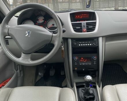 Серый Пежо 207, объемом двигателя 1.6 л и пробегом 187 тыс. км за 5900 $, фото 7 на Automoto.ua
