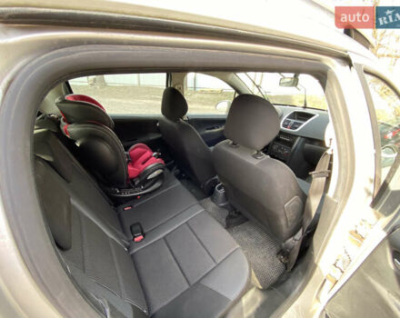 Сірий Пежо 207, об'ємом двигуна 1.4 л та пробігом 196 тис. км за 4400 $, фото 10 на Automoto.ua