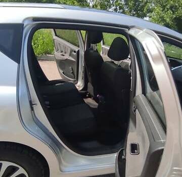 Пежо 207 2010 в Белой Церкве на Automoto.ua Серый Пежо 207, объемом двигателя 1.56 л и пробегом 350 тыс. км за 6200 $, фото 10 на Automoto.ua