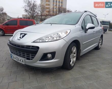 Серый Пежо 207, объемом двигателя 1.6 л и пробегом 200 тыс. км за 4600 $, фото 1 на Automoto.ua