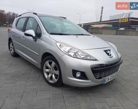 Сірий Пежо 207, об'ємом двигуна 1.6 л та пробігом 200 тис. км за 4600 $, фото 2 на Automoto.ua