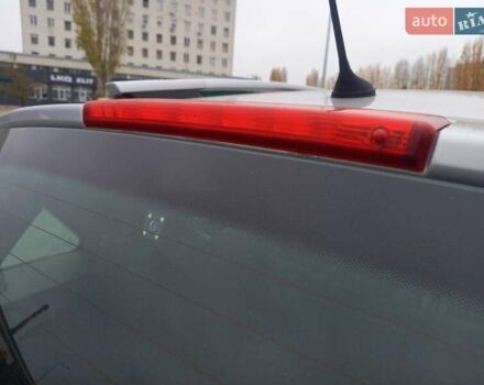 Серый Пежо 207, объемом двигателя 1.6 л и пробегом 200 тыс. км за 4600 $, фото 10 на Automoto.ua