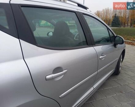 Серый Пежо 207, объемом двигателя 1.6 л и пробегом 200 тыс. км за 4600 $, фото 6 на Automoto.ua