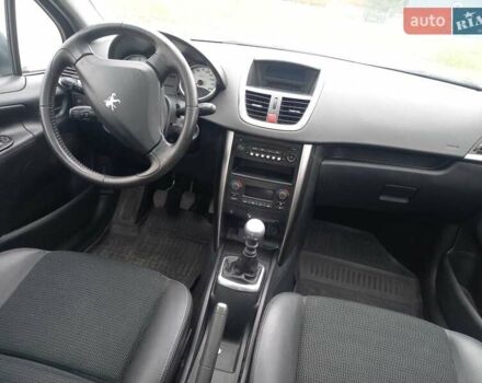 Сірий Пежо 207, об'ємом двигуна 1.6 л та пробігом 200 тис. км за 4600 $, фото 13 на Automoto.ua