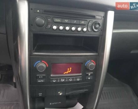 Сірий Пежо 207, об'ємом двигуна 1.6 л та пробігом 200 тис. км за 4600 $, фото 22 на Automoto.ua