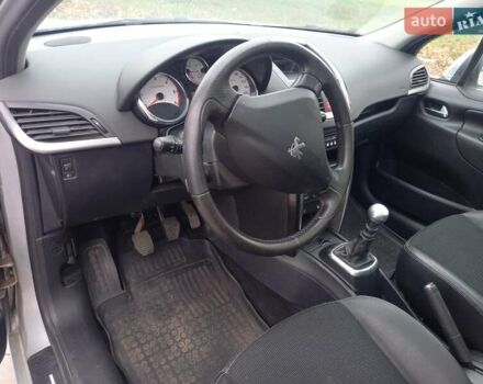 Серый Пежо 207, объемом двигателя 1.6 л и пробегом 200 тыс. км за 4600 $, фото 21 на Automoto.ua
