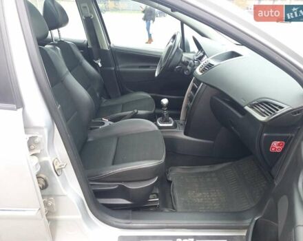 Серый Пежо 207, объемом двигателя 1.6 л и пробегом 200 тыс. км за 4600 $, фото 15 на Automoto.ua