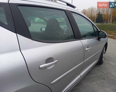 Сірий Пежо 207, об'ємом двигуна 1.6 л та пробігом 200 тис. км за 4600 $, фото 6 на Automoto.ua