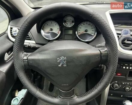 Серый Пежо 207, объемом двигателя 1.6 л и пробегом 203 тыс. км за 10000 $, фото 15 на Automoto.ua