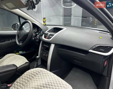 Серый Пежо 207, объемом двигателя 1.6 л и пробегом 203 тыс. км за 10000 $, фото 22 на Automoto.ua