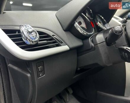 Серый Пежо 207, объемом двигателя 1.6 л и пробегом 203 тыс. км за 10000 $, фото 8 на Automoto.ua