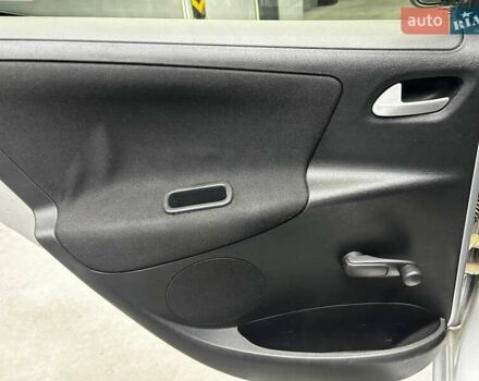 Серый Пежо 207, объемом двигателя 1.6 л и пробегом 203 тыс. км за 10000 $, фото 11 на Automoto.ua