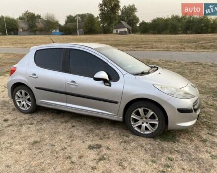 Серый Пежо 207, объемом двигателя 1.4 л и пробегом 277 тыс. км за 3650 $, фото 1 на Automoto.ua