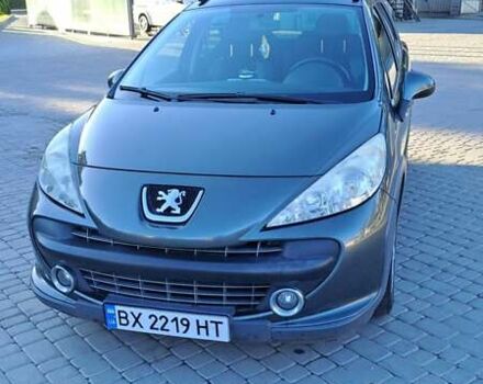 Серый Пежо 207, объемом двигателя 1.6 л и пробегом 200 тыс. км за 4500 $, фото 1 на Automoto.ua