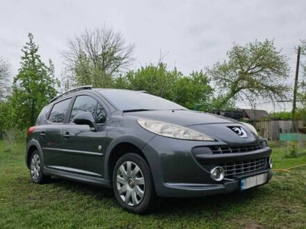 Пежо 207 2007 у Миргороде на Automoto.ua Сірий Пежо 207, об'ємом двигуна 1.6 л та пробігом 215 тис. км за 6300 $, фото 1 на Automoto.ua