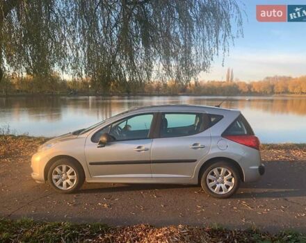 Серый Пежо 207, объемом двигателя 1.4 л и пробегом 195 тыс. км за 5500 $, фото 1 на Automoto.ua