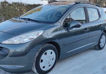 Пежо 207 2008 в Луцке на Automoto.ua Серый Пежо 207, объемом двигателя 1.4 л и пробегом 164 тыс. км за 4000 $, фото 1 на Automoto.ua