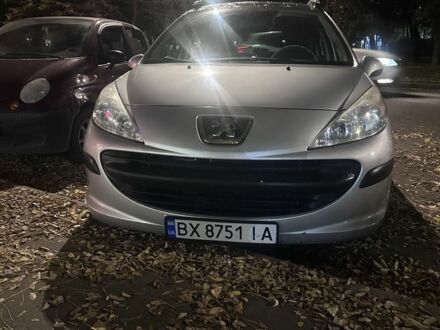 Серый Пежо 207, объемом двигателя 1.4 л и пробегом 205 тыс. км за 3500 $, фото 1 на Automoto.ua