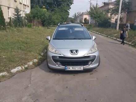 Пежо 207 2008 у Червонограде на Automoto.ua Сірий Пежо 207, об'ємом двигуна 1.6 л та пробігом 221 тис. км за 4300 $, фото 1 на Automoto.ua