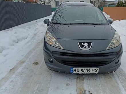 Серый Пежо 207, объемом двигателя 1.4 л и пробегом 170 тыс. км за 5000 $, фото 1 на Automoto.ua