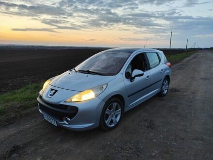 Пежо 207 2008 у Нетешине на Automoto.ua Сірий Пежо 207, об'ємом двигуна 1.6 л та пробігом 270 тис. км за 4900 $, фото 1 на Automoto.ua