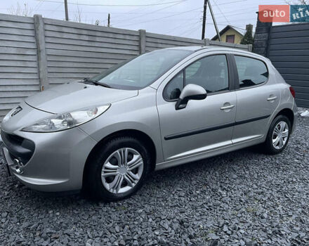 Серый Пежо 207, объемом двигателя 1.4 л и пробегом 200 тыс. км за 4199 $, фото 1 на Automoto.ua