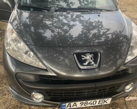 Серый Пежо 207, объемом двигателя 1.4 л и пробегом 237 тыс. км за 3000 $, фото 1 на Automoto.ua