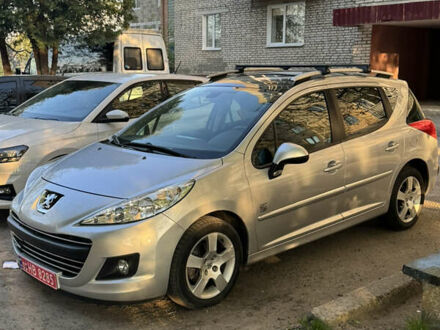 Пежо 207 2009 у Луцьку на Automoto.ua Сірий Пежо 207, об'ємом двигуна 1.6 л та пробігом 122 тис. км за 5800 $, фото 1 на Automoto.ua