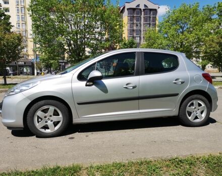 Сірий Пежо 207, об'ємом двигуна 1.4 л та пробігом 258 тис. км за 4700 $, фото 1 на Automoto.ua