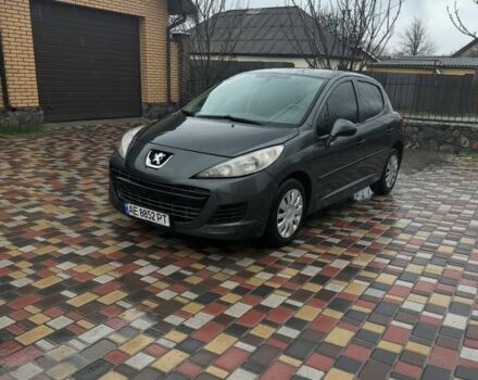 Серый Пежо 207, объемом двигателя 1.4 л и пробегом 200 тыс. км за 4700 $, фото 1 на Automoto.ua