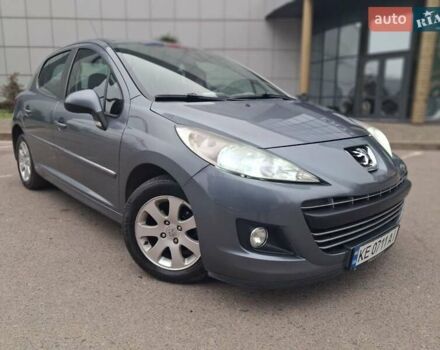 Серый Пежо 207, объемом двигателя 1.36 л и пробегом 132 тыс. км за 5765 $, фото 1 на Automoto.ua