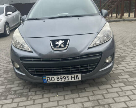 Серый Пежо 207, объемом двигателя 1.36 л и пробегом 213 тыс. км за 4500 $, фото 1 на Automoto.ua